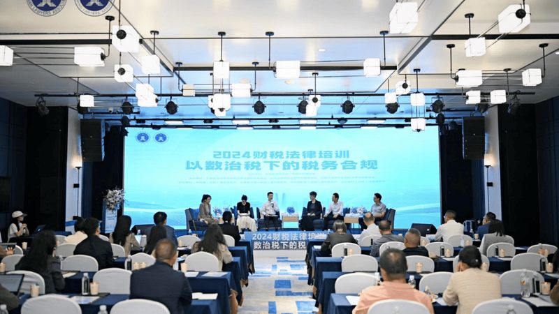 上海建筑资质代办，价格透明背后的关键考量**